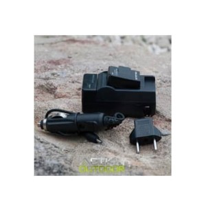 Action Outdoor Wall and Car Battery Charger