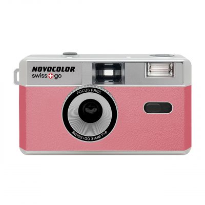 Swiss+Go Novocolor Cámara Analógica 35mm Reusable Flash + funda y correa Rosa
