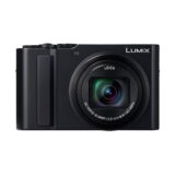 Cámara compacta Lumix, modelo DMC-TZ90, con lente Leica y zoom de 30x para fotografía versátil.