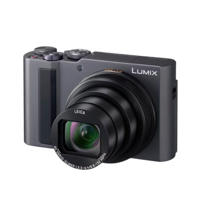 Cámara Panasonic Lumix DC-TZ90 con lente Leica, zoom óptico de 30x y diseño compacto ideal para viajes.