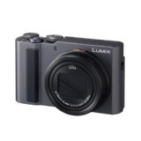 Cámara Panasonic Lumix TZ90 con lente Leica DC-Vario Elmar y diseño compacto ideal para fotografía de viaje.