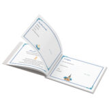 Álbum fotográfico con diseño colorido, incluye páginas para escribir datos de la ceremonia y espacio para fotos.