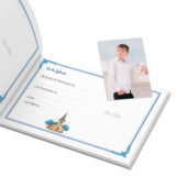 Álbum de comunión con espacio para fotografía, diseño decorativo y detalles de la iglesia. Ideal para recuerdos familiares.