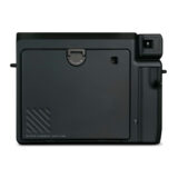 Cámara Fujifilm de formato medio con parte trasera negra y puerto de película abierta, ideal para fotografía profesional.