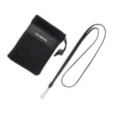 Funda de red negra Olympus con cordón ajustable para protección de cámara y accesorios. Ideal para fotógrafos.