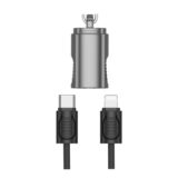 Adaptador de carga USB-C a Lightning, diseño compacto y acabado metálico, compatible con dispositivos Apple.