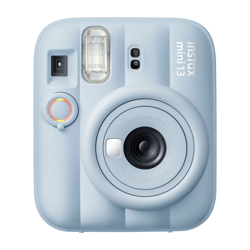 Cámara instantánea Fujifilm Instax Mini 13 en color azul, lente de 60 mm y flash incorporado. Ideal para fotos divertidas.