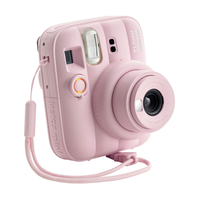 fuj170371-6-1f1 Cámara instantánea Fujifilm Instax Mini 13 en color rosa, con lente y diseño compacto, ideal para fotos rápidas.