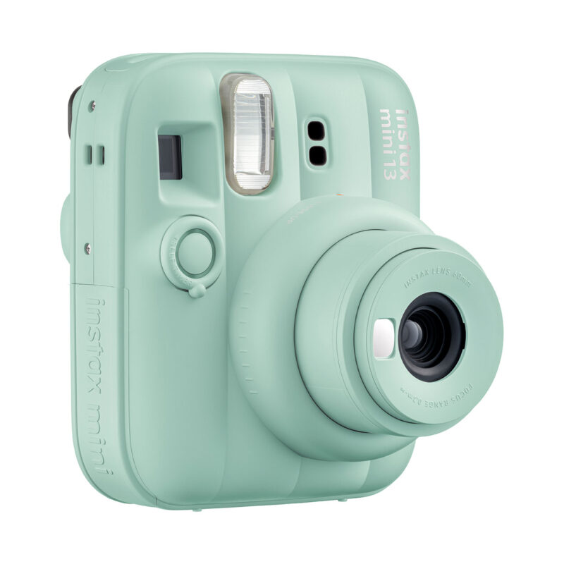 fuj170372-1-238 Cámara instantánea Fujifilm Instax Mini 13 en color menta con lente de 40mm y flash incorporado, ideal para fotos instantáneas.