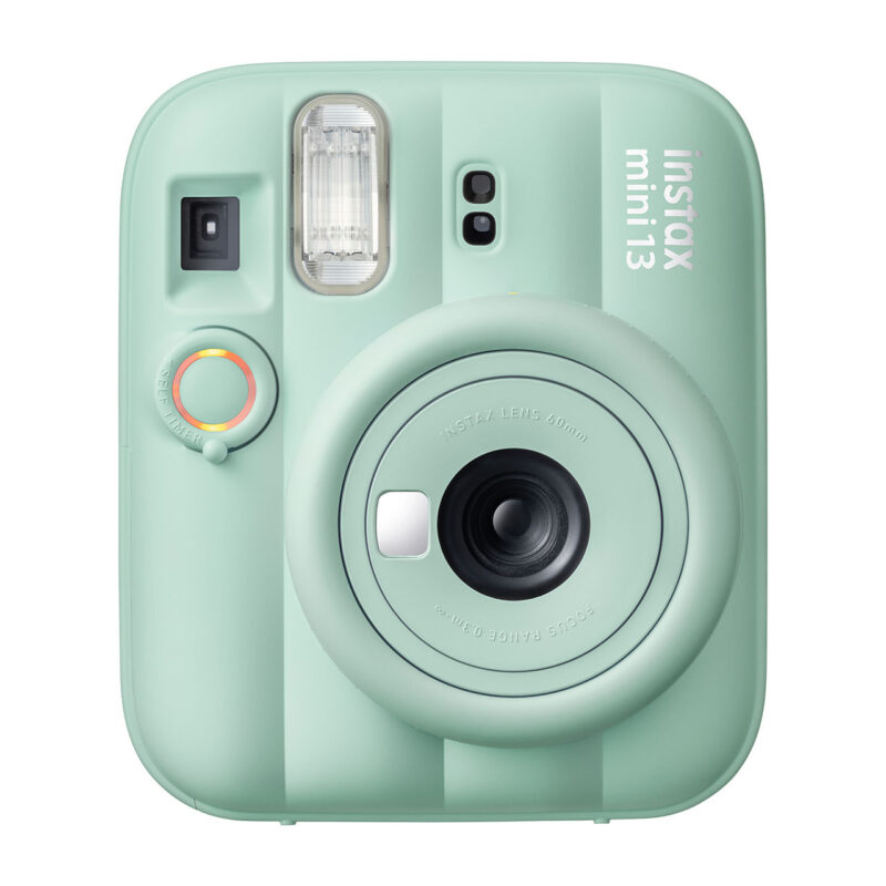 Cámara instantánea Fujifilm Instax Mini 13 color verde menta con lente de 60 mm y flash integrado.