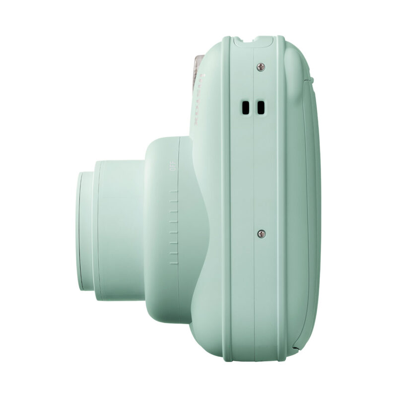 fuj170372-4-05f Cámara instantánea Fujifilm Instax Mini 11 en color verde menta, diseño compacto y atractivo, ideal para fotografía divertida.