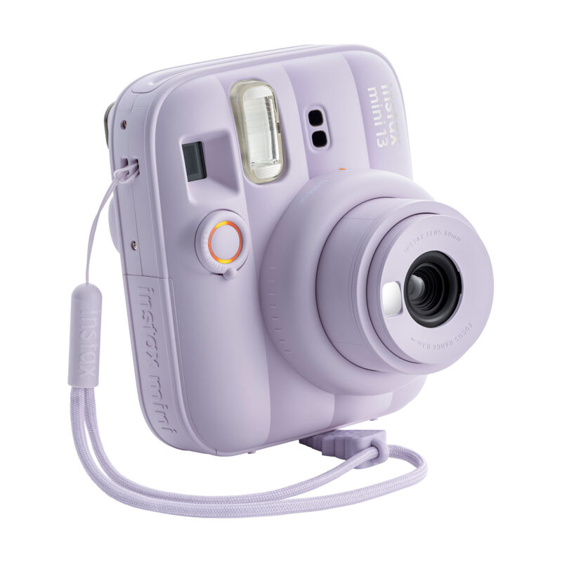 fuj170374-6-d8d Cámara instantánea Fujifilm Instax Mini 11 en color lila, diseño compacto y lente de enfoque automático.
