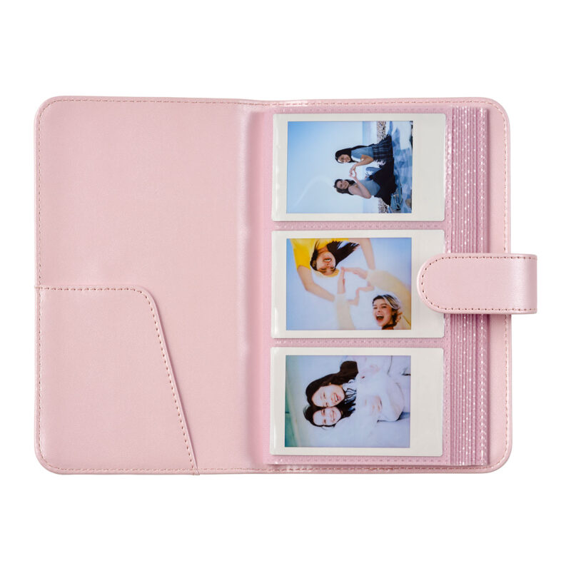 fuj170383-1-11c Estuche rosa para fotos instantáneas, con cuatro imágenes en formato Polaroid, ideal para recuerdos y presentación de fotos.