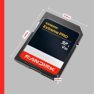Tarjeta SD Sandisk Extreme PRO, capacidad V30, ideal para grabación de video y fotografía profesional. Dimensiones: 1.25" x 0.94".