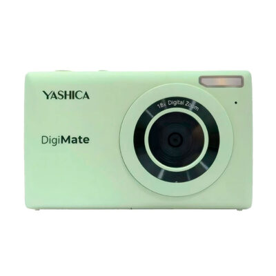 Cámara Yashica DigiMate en color verde, con objetivo y zoom digital de 18x para fotos de alta calidad.