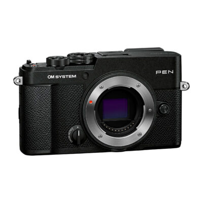 Cámara OM System PEN, diseño compacto, sensor de imagen micro cuatro tercios, ideal para fotografía de calidad.