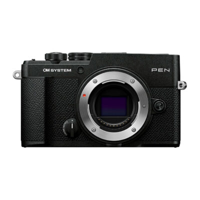 Cámara mirrorless OM System PEN con diseño compacto y sensor de imagen Micro Cuatro Tercios.