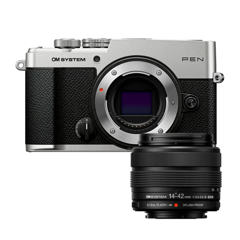 Cámara OM System PEN con lente 14-42 mm, diseño estilizado y sensor Micro Four Thirds ideal para fotografía sin espejo.