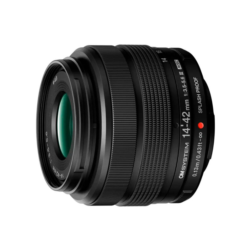 oly404235-1-9e4 Lente OM SYSTEM 14-42 mm f/3.5-5.6, resistente al agua, ideal para fotografía mirrorless versátil.