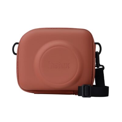 Bolso De Cámara Instax En Color Terracota, Resistente Y Compacto, Ideal Para Transportar Cámaras Instantáneas.