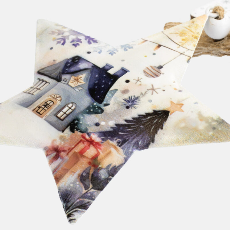ibi500024-1-f0e Adorno estrella decorativo con ilustraciones navideñas, incluyendo una casa, árbol y regalos. Ideal para decoración festiva.